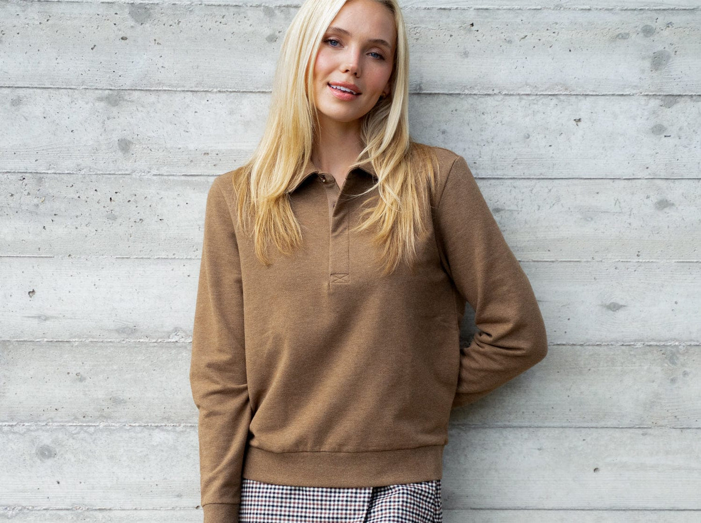 Women's Collared Sweatshirt - Heather Brown