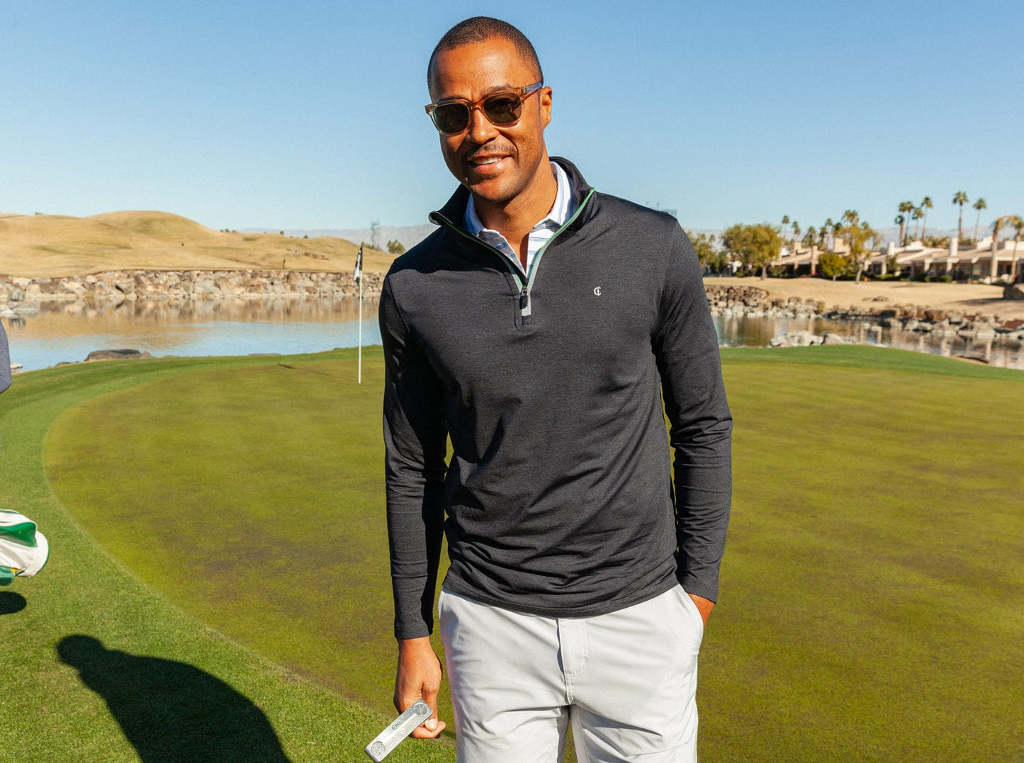 Feather Performance Pullover - Heather Black